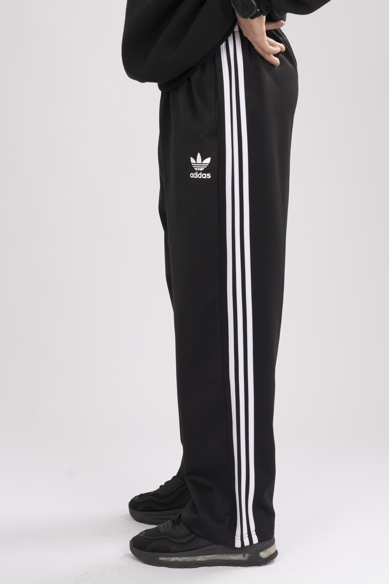 Adidas wide-Leg Pants